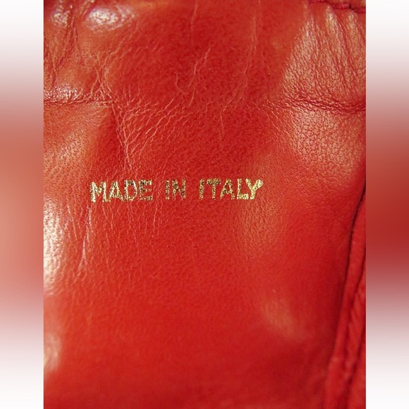 CHANEL Red Quilted Crossbody Bag with Gold Chain - Picture 14 of 15